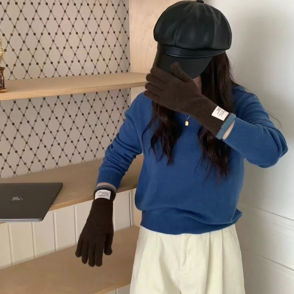 Модные длинные перчатки с сенсорным экраном, однотонные утолщенные вязаные перчатки, защита от холода, теплые зимние перчатки для женщин
Модные длинные перчатки с сенсорным экраном, однотонные утолщенные вязаные перчатки, защита от холода, теплые зимние перчатки для женщин