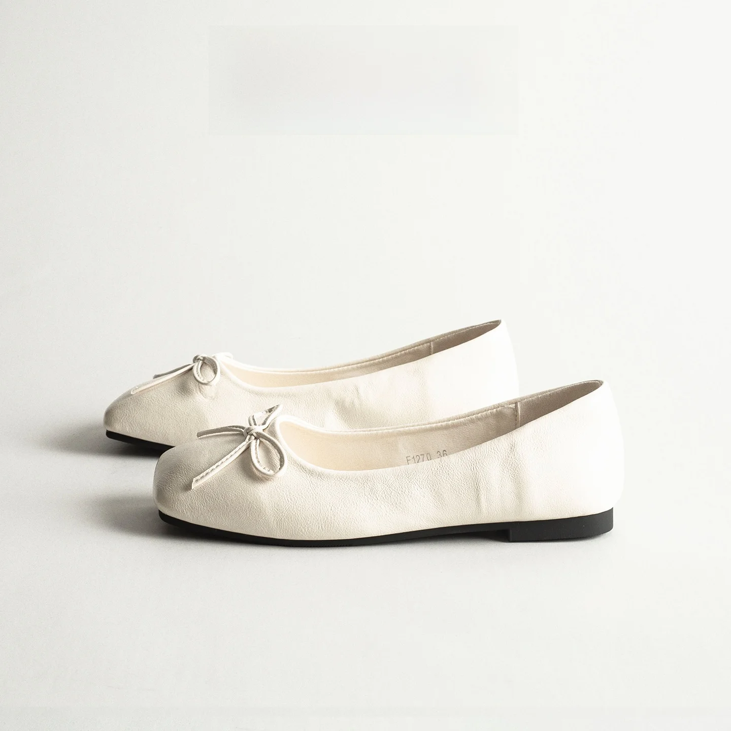 Genuine Leather Ballet Flat Shoes Women's Versatile Knot Gentle Square Head Flat Bottom Mary Jane Shoes Fashionable...
Genuine Leather Ballet Flat Shoes Women's Versatile Knot Gentle Square Head Flat Bottom Mary Jane Shoes Fashionable...
