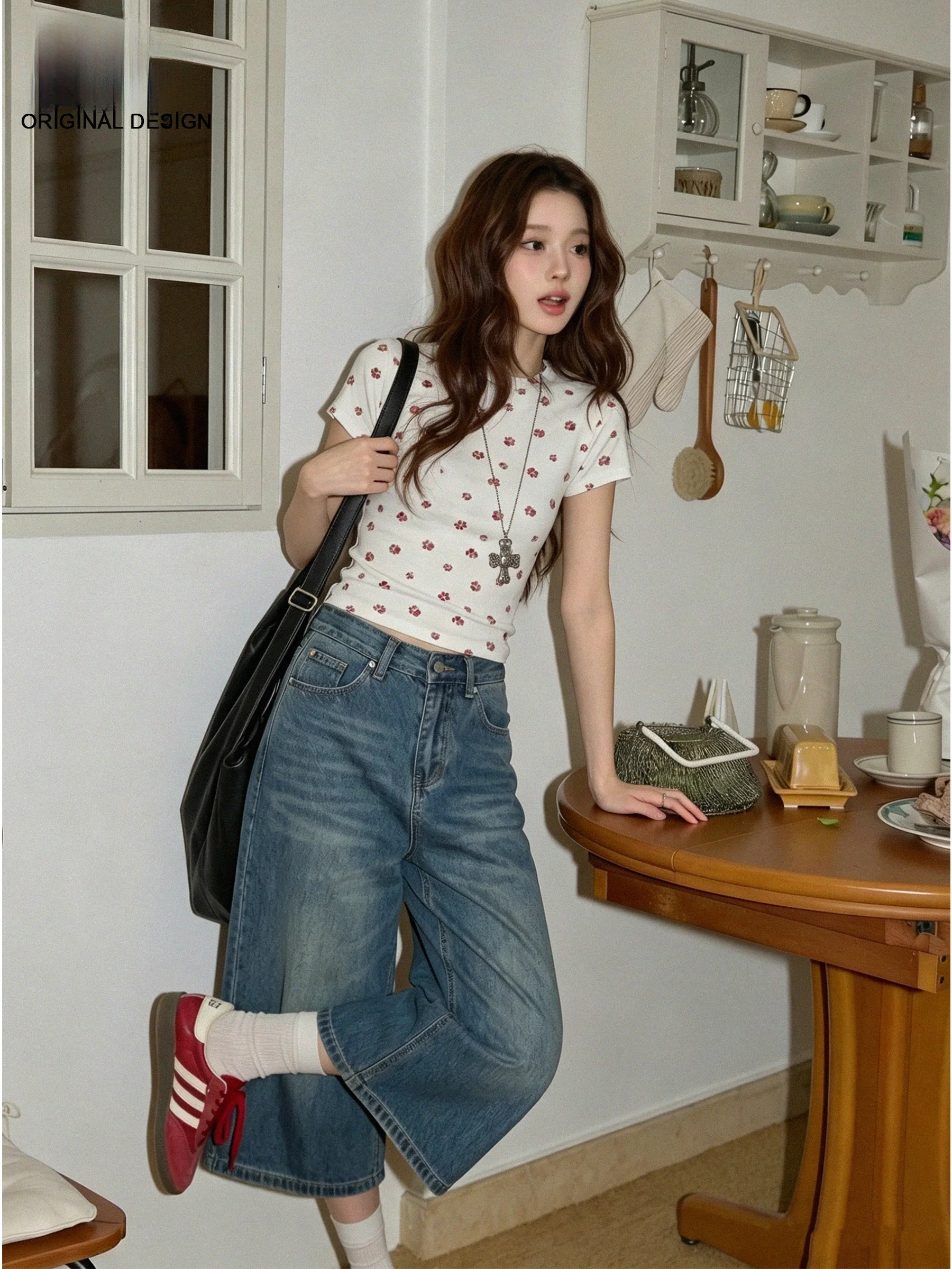 American Style High Waist Wide Leg Jeans Women's Loose Fit Summer Slimming Lazy Feelings Seven-Five Denim Pants
American Style High Waist Wide Leg Jeans Women's Loose Fit Summer Slimming Lazy Feelings Seven-Five Denim Pants