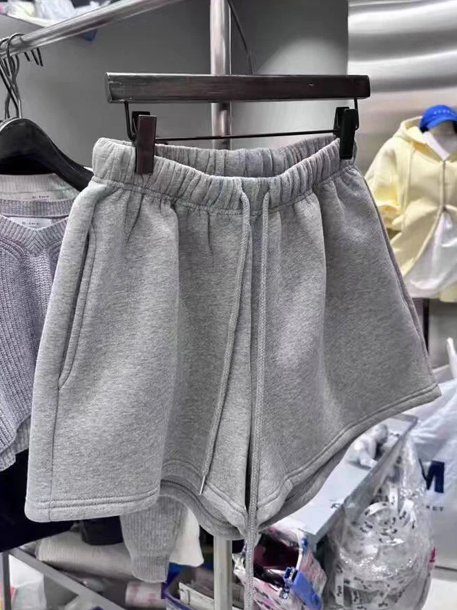plus Size High Waist Casual Short Pants Women's Summer Wide Leg Sporty Sweatpants Drawstring Versatile Korean Style plus Size
plus Size High Waist Casual Short Pants Women's Summer Wide Leg Sporty Sweatpants Drawstring Versatile Korean Style plus Size