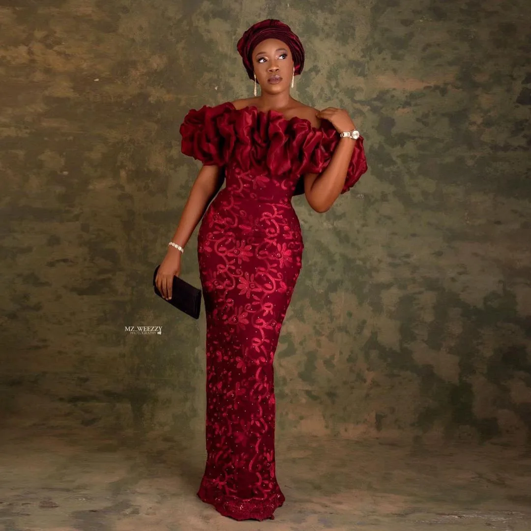 Off The Shoulder Saudi Arabia Lace Evening Gowns Dark Red Ruffles Sheath Prom Dresses African Women Wedding Party Dress Robe
Off The Shoulder Saudi Arabia Lace Evening Gowns Dark Red Ruffles Sheath Prom Dresses African Women Wedding Party Dress Robe