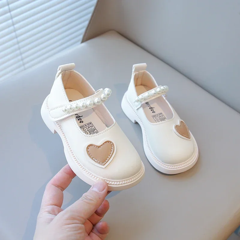 Girls Casual Shoes Heart Deco with Pearls Beaded Fashion Princess Sweet Kids Flats Mary Janes Children White Party Dress Shoes
Girls Casual Shoes Heart Deco with Pearls Beaded Fashion Princess Sweet Kids Flats Mary Janes Children White Party Dress Shoes