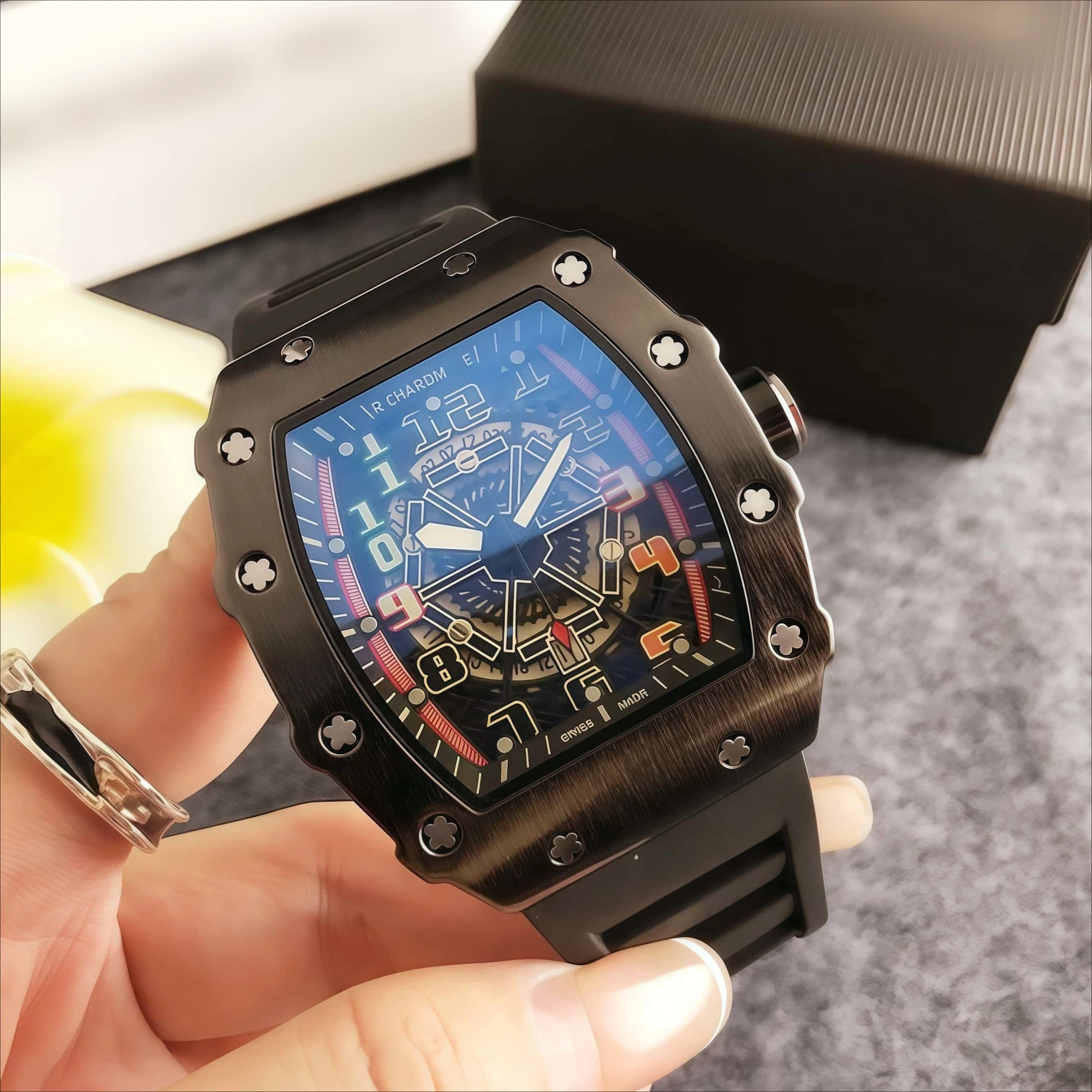 European and American Style High-end and Luxurious Men's Business Wristwatch, Multi-functional Calendar Model Wristwatch, Casual Bucket-shaped Fashionable Sports Wristwatch for Women, 42mm Large Dial Trendy Couple's Wristwatch.
European and American Style High-end and Luxurious Men's Business Wristwatch, Multi-functional Calendar Model Wristwatch, Casual Bucket-shaped Fashionable Sports Wristwatch for Women, 42mm Large Dial Trendy Couple's Wristwatch.