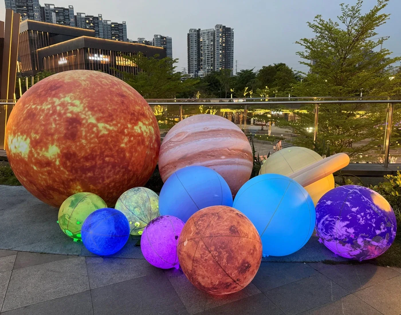 LED Colorful Giant Inflatable Solar System Astronomy Nine Inflatable Planets + Inflatable Moon Sun For Decoration
LED Colorful Giant Inflatable Solar System Astronomy Nine Inflatable Planets + Inflatable Moon Sun For Decoration