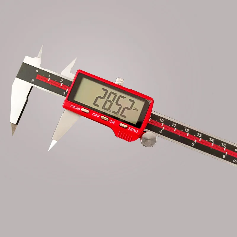 Цифровой штангенциркуль с тонкими и острыми челюстями. Специальное измерение. Узкое пространство, глубокая длина становится узким небольшим отверстием. 
Цифровой штангенциркуль с тонкими и острыми челюстями. Специальное измерение. Узкое пространство, глубокая длина становится узким небольшим отверстием.