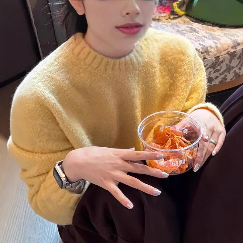 Yellow Round Neck Knitted Sweater Cardigan Women's Loose Lazy Style Long Sleeve Knitted Shirt Top Korean Version Autumn Winter
Yellow Round Neck Knitted Sweater Cardigan Women's Loose Lazy Style Long Sleeve Knitted Shirt Top Korean Version Autumn Winter