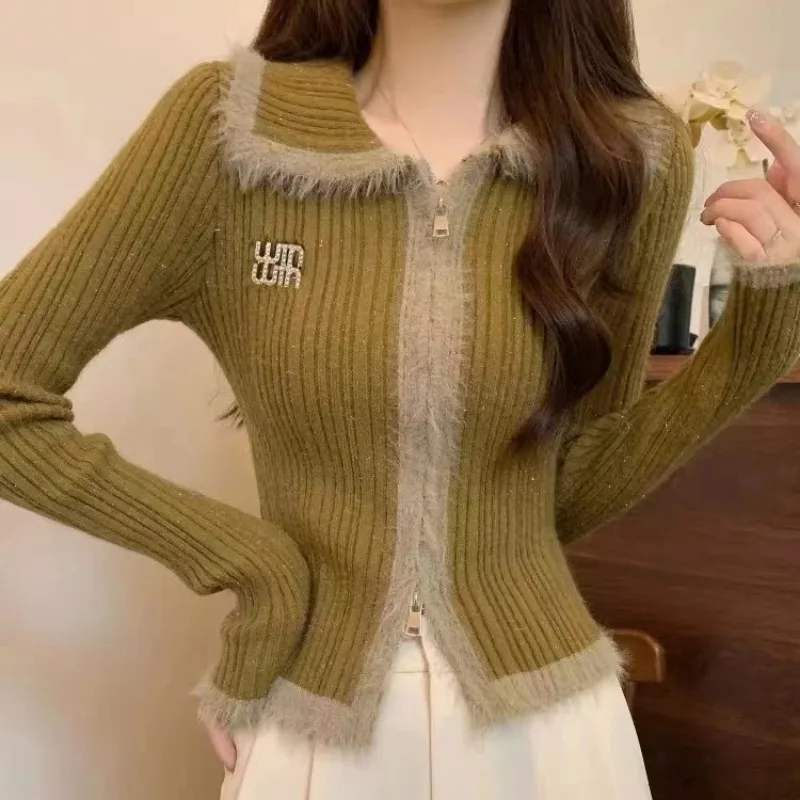 Женская одежда, весенне-осенняя модная повседневная молния с цветными блоками, вязаная женская темпераментная одежда, тонкий свитер, кардиган, пальто
Женская одежда, весенне-осенняя модная повседневная молния с цветными блоками, вязаная женская темпераментная одежда, тонкий свитер, кардиган, пальто