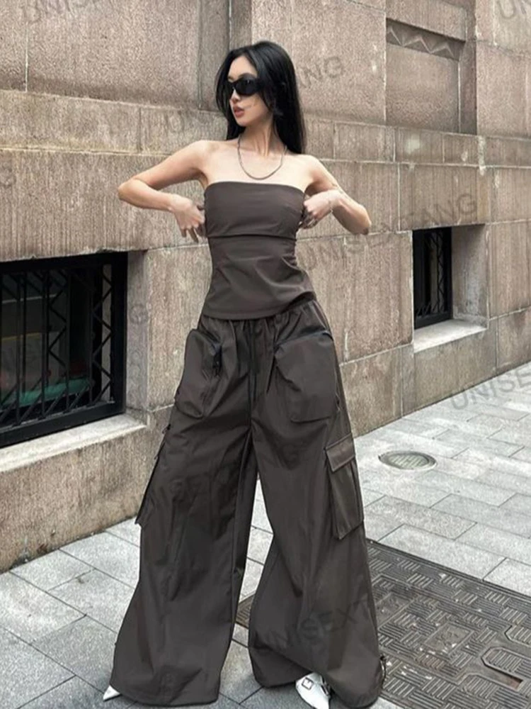 Summer Sporty chic 2 Piece Sets Women Outfit Fashion Casual Streetwear Sleeveless Top High Waist Wide Leg Pant
Summer Sporty chic 2 Piece Sets Women Outfit Fashion Casual Streetwear Sleeveless Top High Waist Wide Leg Pant