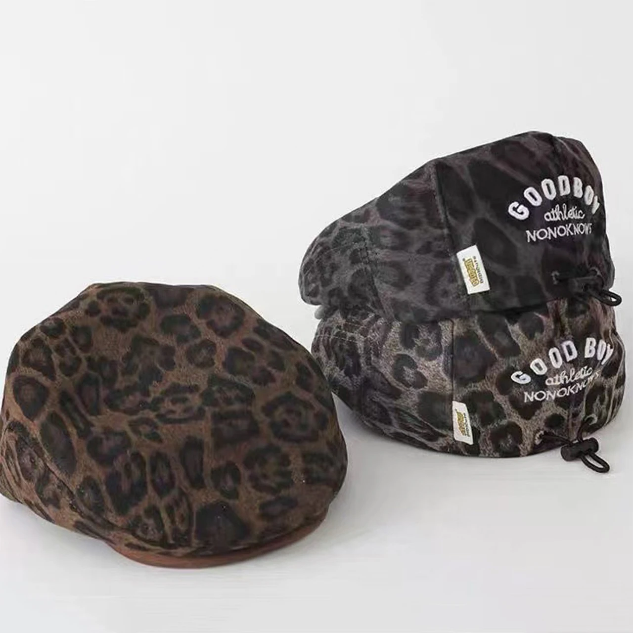 Винтажная детская беретка с леопардовым принтом и вышивкой, регулируемая повседневная кепка для малышей, мальчиков и девочек, в стиле Newsboy
Винтажная детская беретка с леопардовым принтом и вышивкой, регулируемая повседневная кепка для малышей, мальчиков и девочек, в стиле Newsboy