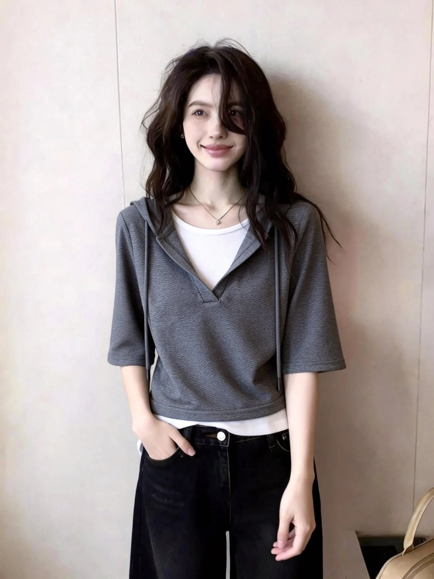 Casual Commute Hoodie Short Sleeve Color Block Simple Style Women's T-Shirt Fashionable Breathable Standard Fit Spring Summer
Casual Commute Hoodie Short Sleeve Color Block Simple Style Women's T-Shirt Fashionable Breathable Standard Fit Spring Summer