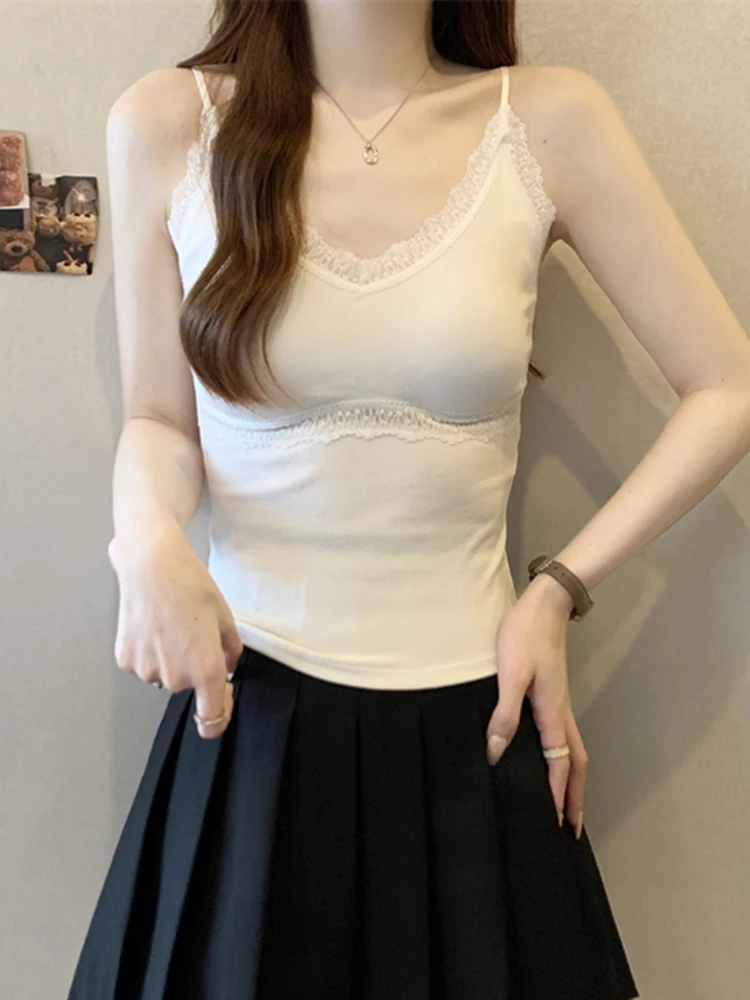 Корейская женская майка с подкладкой для груди, весна 2026, новая модель, для ношения как нижний или верхний слой, утягивающий топ, повседневный дизайн с V-образным вырезом
Корейская женская майка с подкладкой для груди, весна 2026, новая модель, для ношения как нижний или верхний слой, утягивающий топ, повседневный дизайн с V-образным вырезом