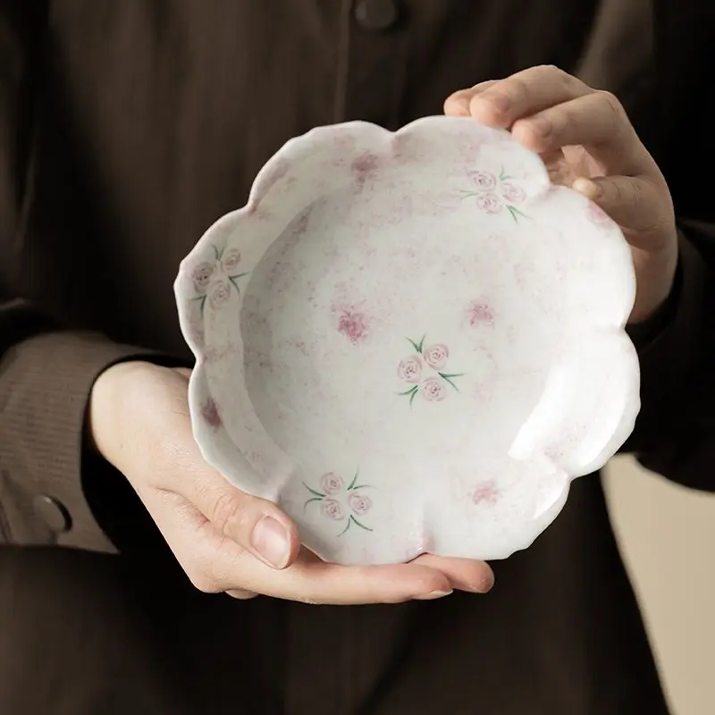 Chinese Underglaze Hand Painted Rose Cake Plates, Antique Ceramic Fruit Dim Sum Plates, Exquisite Tea Set Accessories Tray
Chinese Underglaze Hand Painted Rose Cake Plates, Antique Ceramic Fruit Dim Sum Plates, Exquisite Tea Set Accessories Tray