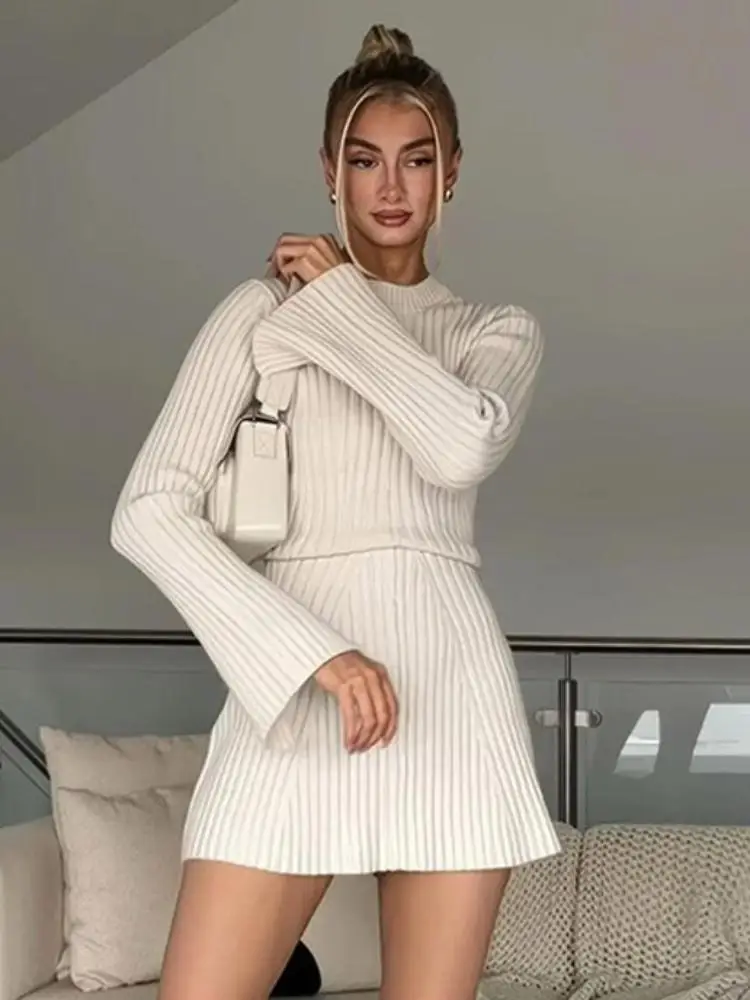 Women Solid Color Ribbed Knitted Long Sleeved A-Line Dress Autumn Korean Fashion High Street Round Neck Women's Mini Dress
Women Solid Color Ribbed Knitted Long Sleeved A-Line Dress Autumn Korean Fashion High Street Round Neck Women's Mini Dress