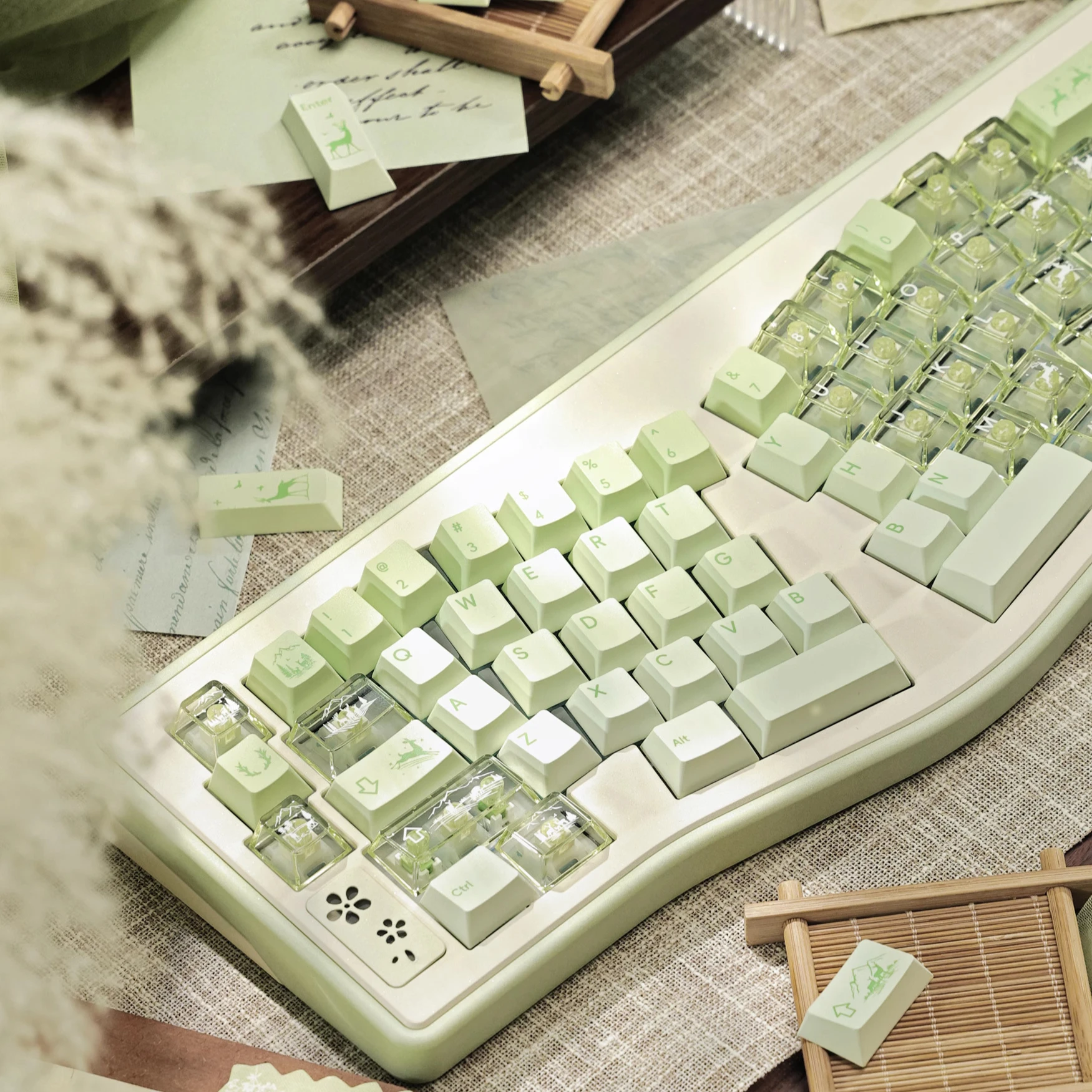 "Luye Mori Language" PBT Keycap Original Height Keyboard Keycap 146 + 115 Keys EVO75
"Luye Mori Language" PBT Keycap Original Height Keyboard Keycap 146 + 115 Keys EVO75