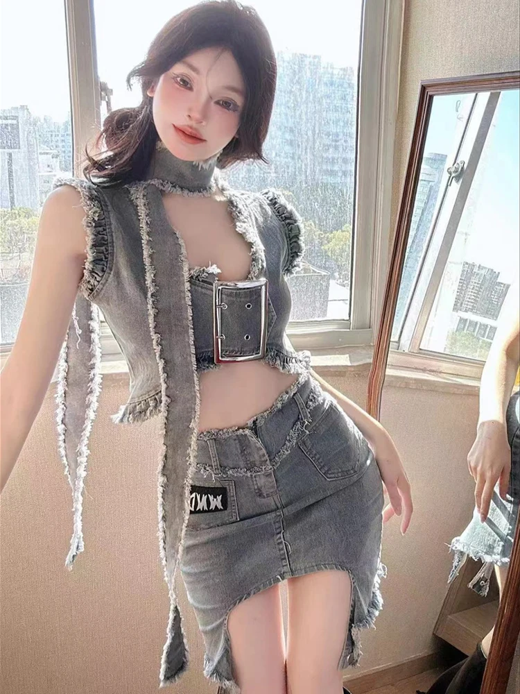Fashion Design Sense 2025 Summer Clothing New Style Pure Desire Sexy Low cut Hairy Irregular Unique niche design Denim Set
Fashion Design Sense 2025 Summer Clothing New Style Pure Desire Sexy Low cut Hairy Irregular Unique niche design Denim Set
