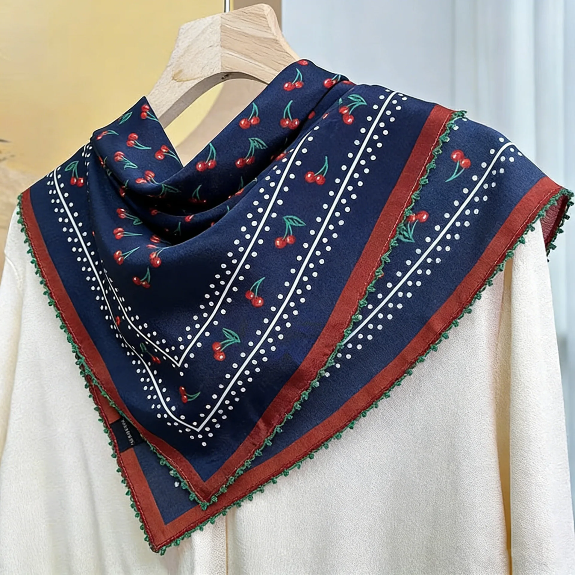 Original luxury scarves 100% silk square scarf mori girl classic vintage navy blue cherry print neck scarf woman accessories
Original luxury scarves 100% silk square scarf mori girl classic vintage navy blue cherry print neck scarf woman accessories