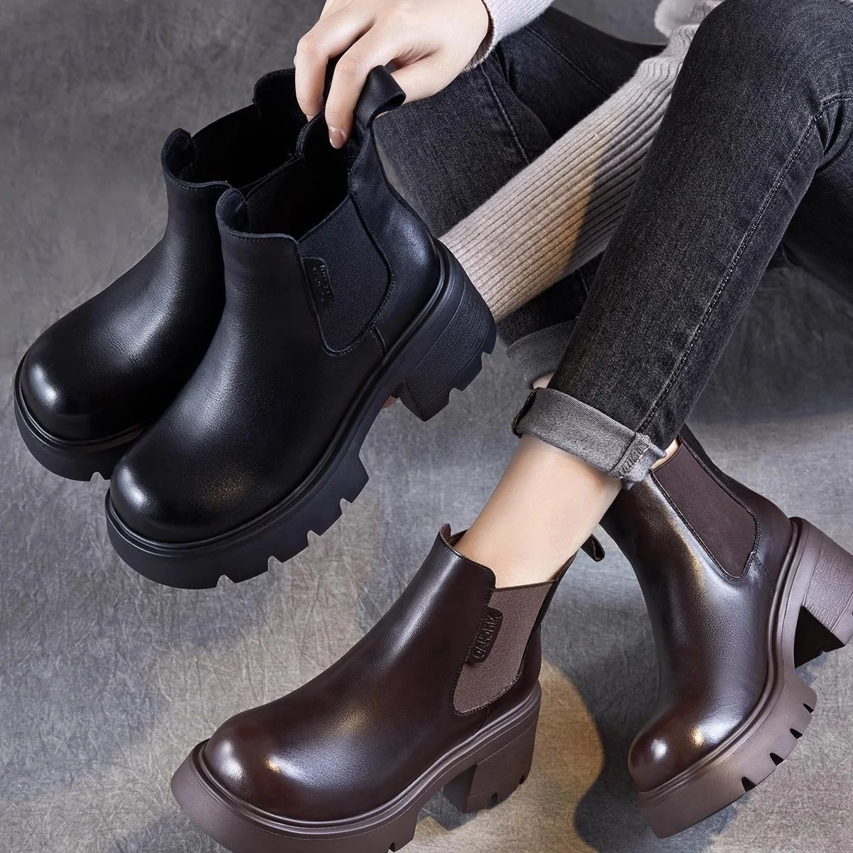 Genuine Leather Boots Women's New Black Chelsea Short Boots Retro Single Boot High Top Winter Thickened Rubber Sole
Genuine Leather Boots Women's New Black Chelsea Short Boots Retro Single Boot High Top Winter Thickened Rubber Sole