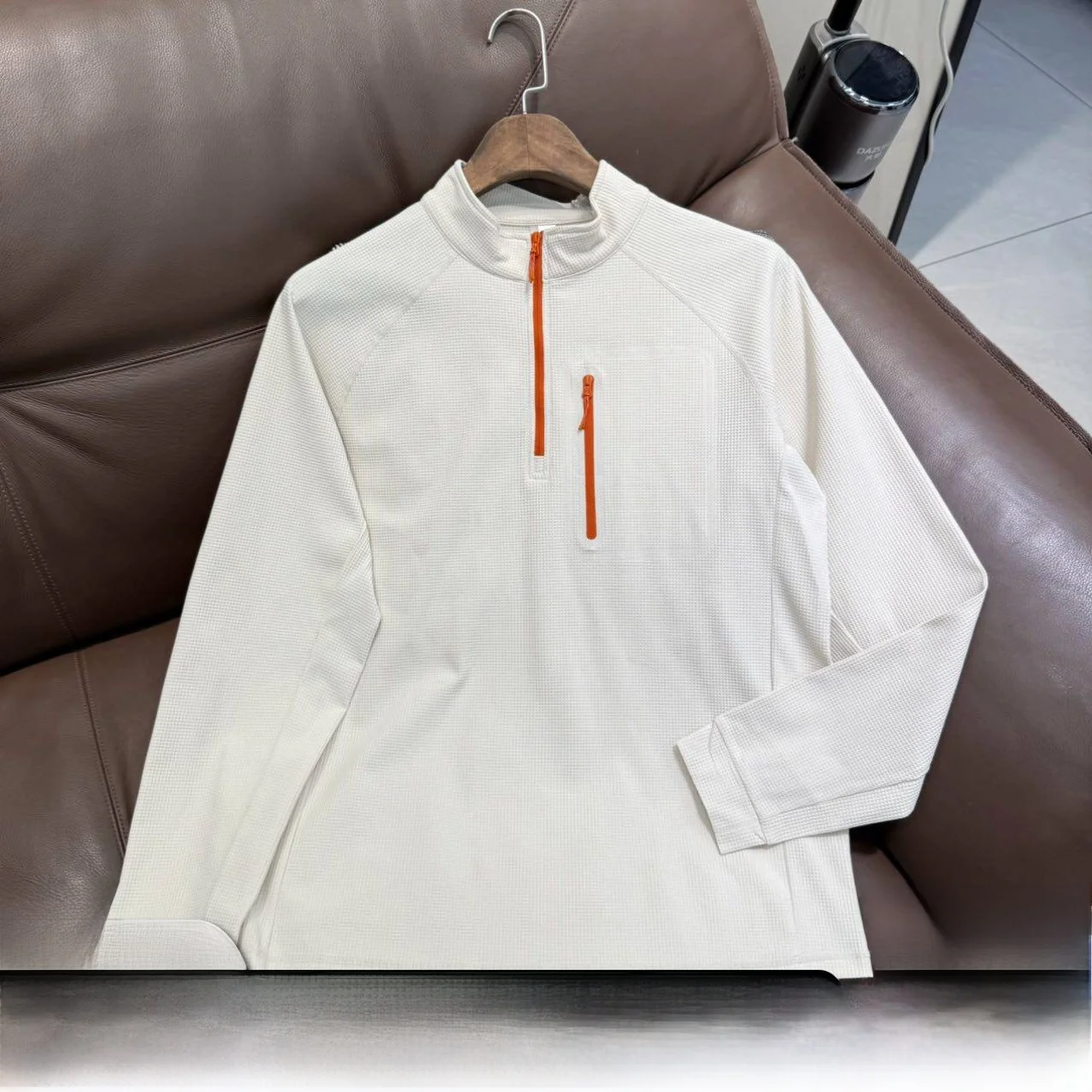 Waed Wfle Fabric f Zip Base irt for Men New Autumn 2025 Stand Fit Long Sve Breathable Warm Casual Sle
Waed Wfle Fabric f Zip Base irt for Men New Autumn 2025 Stand Fit Long Sve Breathable Warm Casual Sle