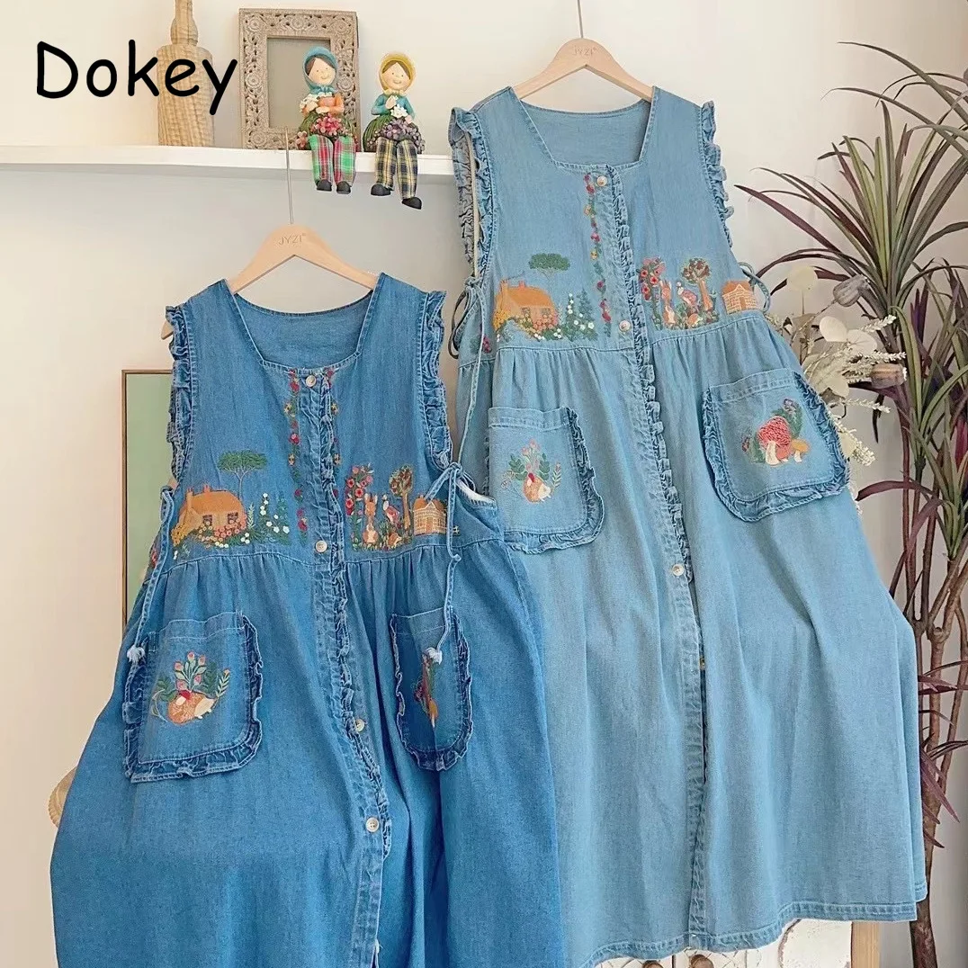 Mori Girl Vintage Embroidery Blue Denim Tank Dress For Women Summer O-neck Sleeveless Pullover Dress Japan Casual Loose Vestidos
Mori Girl Vintage Embroidery Blue Denim Tank Dress For Women Summer O-neck Sleeveless Pullover Dress Japan Casual Loose Vestidos