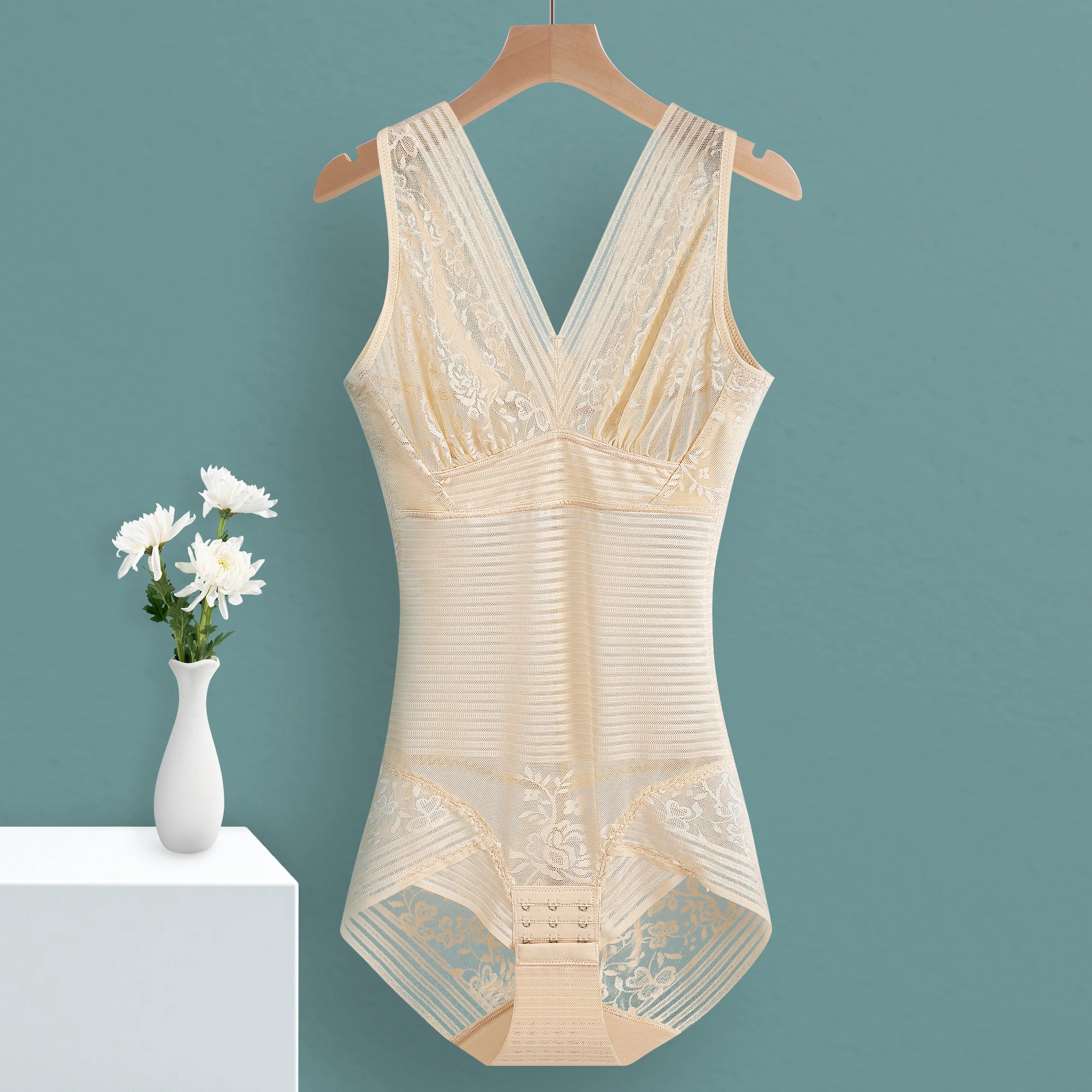 Women's One Piece Shapewear With Bra There Are wire free Body Shaper Slimming Clothes
Women's One Piece Shapewear With Bra There Are wire free Body Shaper Slimming Clothes