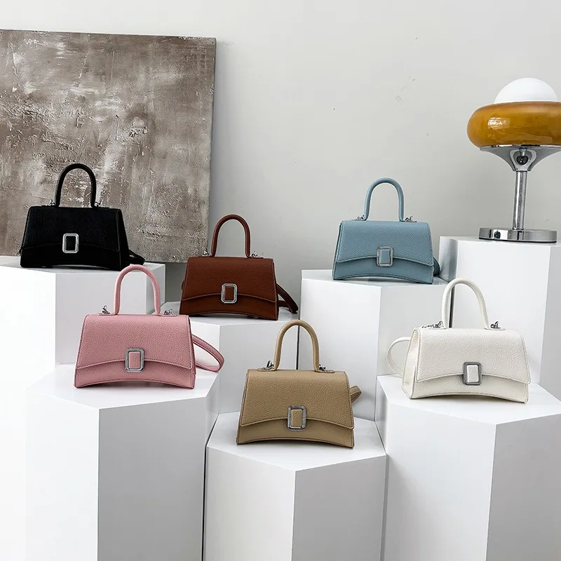 2025 New Fashion Women's Small Square Tote Bag Hot Selling Elegant Commuter Crossbody Purse Versatile Stylish Handbag
2025 New Fashion Women's Small Square Tote Bag Hot Selling Elegant Commuter Crossbody Purse Versatile Stylish Handbag