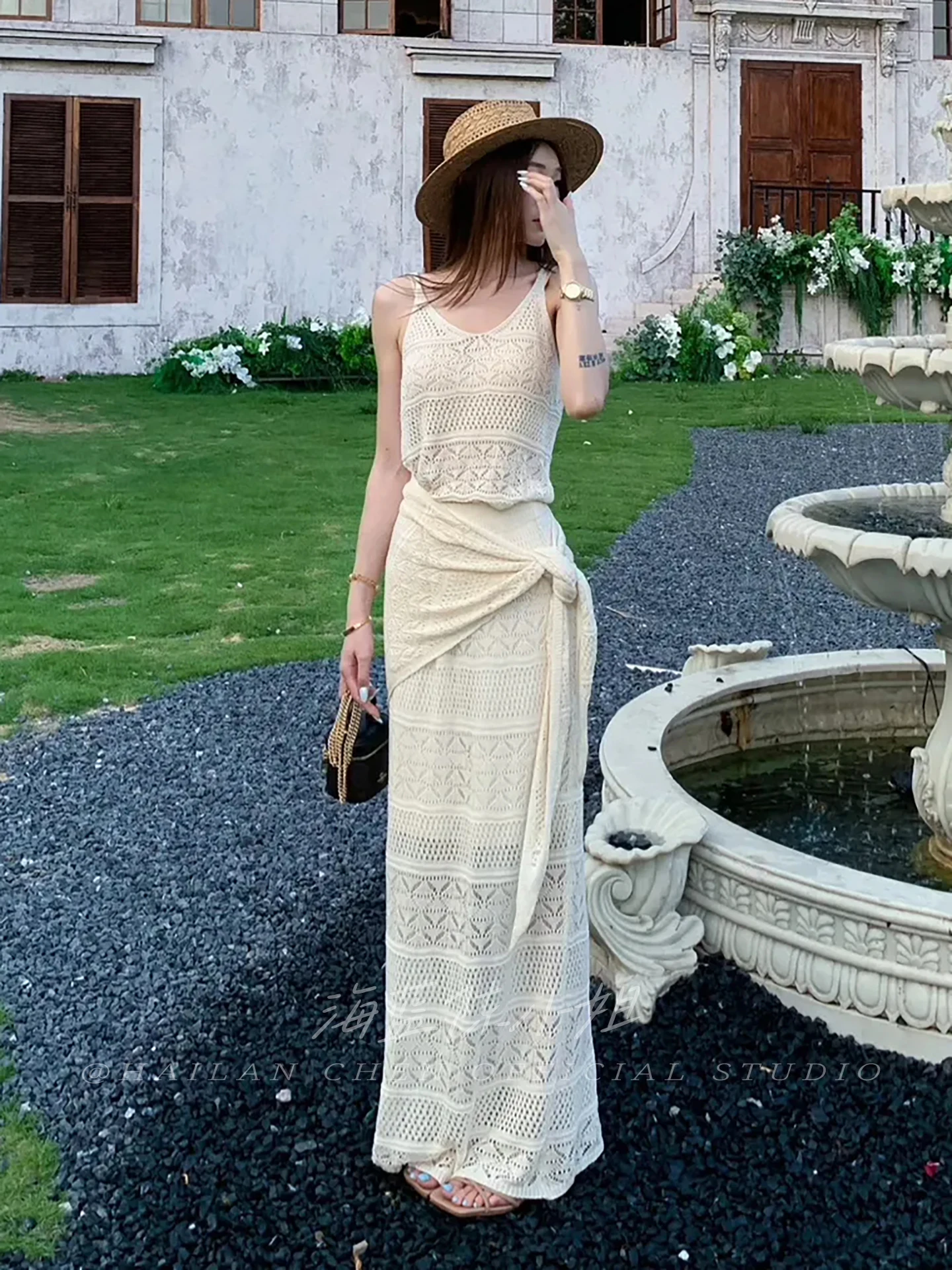 Women's Knitted Hollow out Lace Summer Vacation Style Three-Piece Set with Shoulder Strap Vest Top Half Skirt Sleeveless
Women's Knitted Hollow out Lace Summer Vacation Style Three-Piece Set with Shoulder Strap Vest Top Half Skirt Sleeveless