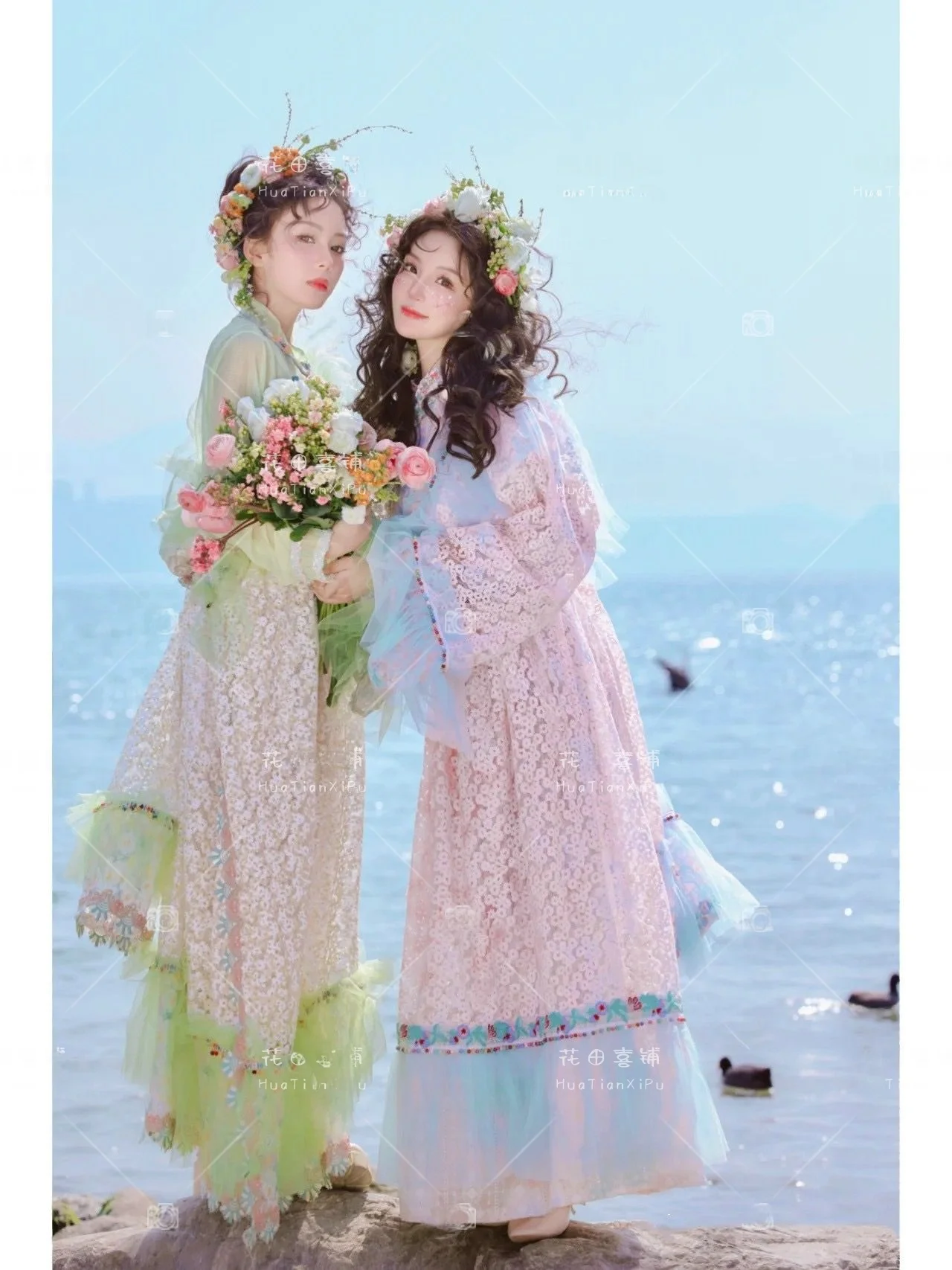 Spring Summer Tibetan Ethnic Clothing Photography Travel Shoot Friend's Style Improved Suit Young Women's Fashion
Spring Summer Tibetan Ethnic Clothing Photography Travel Shoot Friend's Style Improved Suit Young Women's Fashion