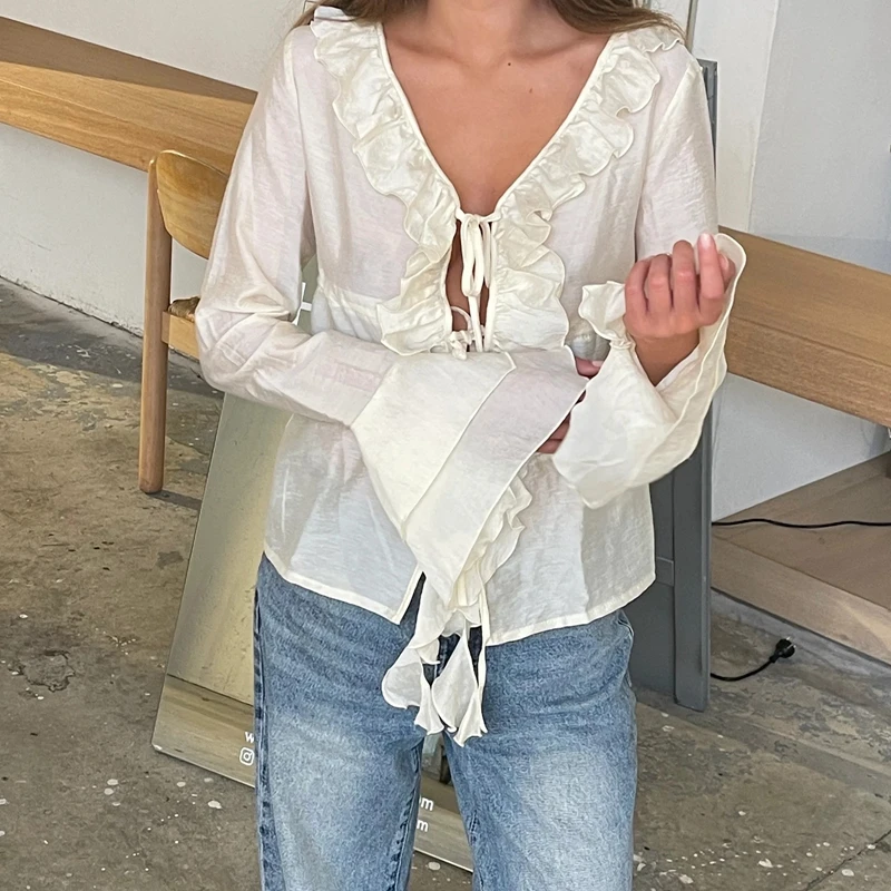 Модная струящаяся блузка с галстуком-бабочкой спереди, осенняя футболка с длинными рукавами и рюшами, сексуальные укороченные топы с v-образным вырезом и баской, женская уличная одежда
Модная струящаяся блузка с галстуком-бабочкой спереди, осенняя футболка с длинными рукавами и рюшами, сексуальные укороченные топы с v-образным вырезом и баской, женская уличная одежда