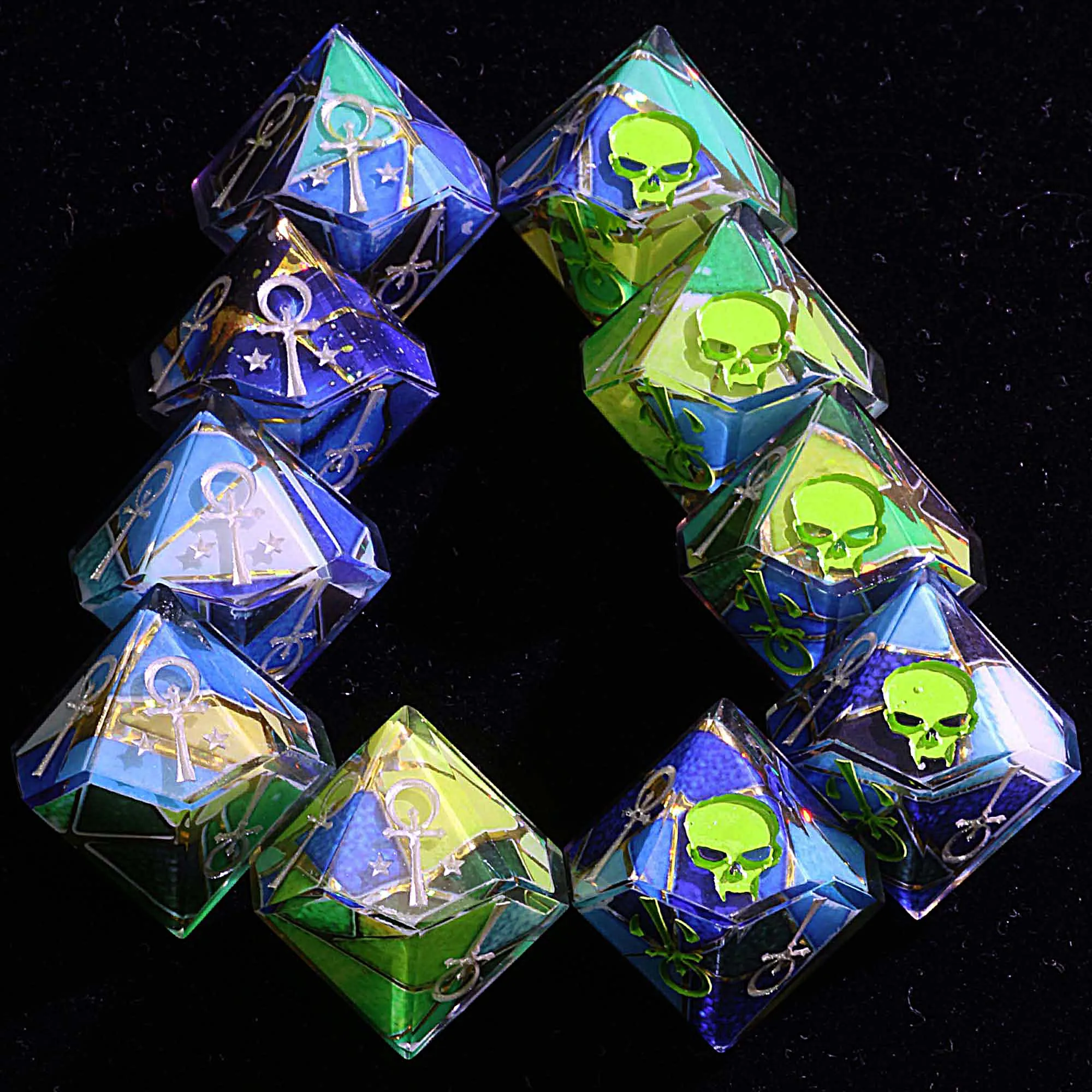 15 Polyhedral Camarilla Dice VtM Set WoD Shards and Edges
15 Polyhedral Camarilla Dice VtM Set WoD Shards and Edges