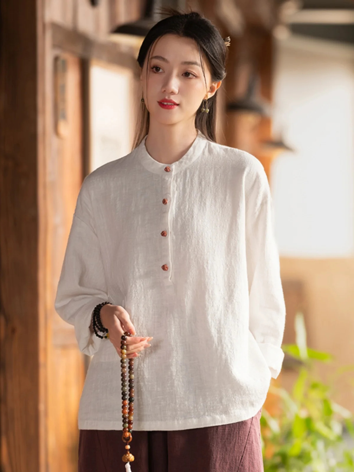 New Chinese Style Women's Shirt Collar Stand up Spring Summer Cotton Linen Artistic Zen Tea Costume Button up Breathable Long...
New Chinese Style Women's Shirt Collar Stand up Spring Summer Cotton Linen Artistic Zen Tea Costume Button up Breathable Long...