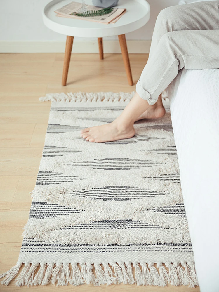 Nordic Retro Ethnic Style Cotton Linen Small Carpet Bedroom Bedside Rug Living Room Sofa Coffee Table Ground Mat Home Decor
Nordic Retro Ethnic Style Cotton Linen Small Carpet Bedroom Bedside Rug Living Room Sofa Coffee Table Ground Mat Home Decor