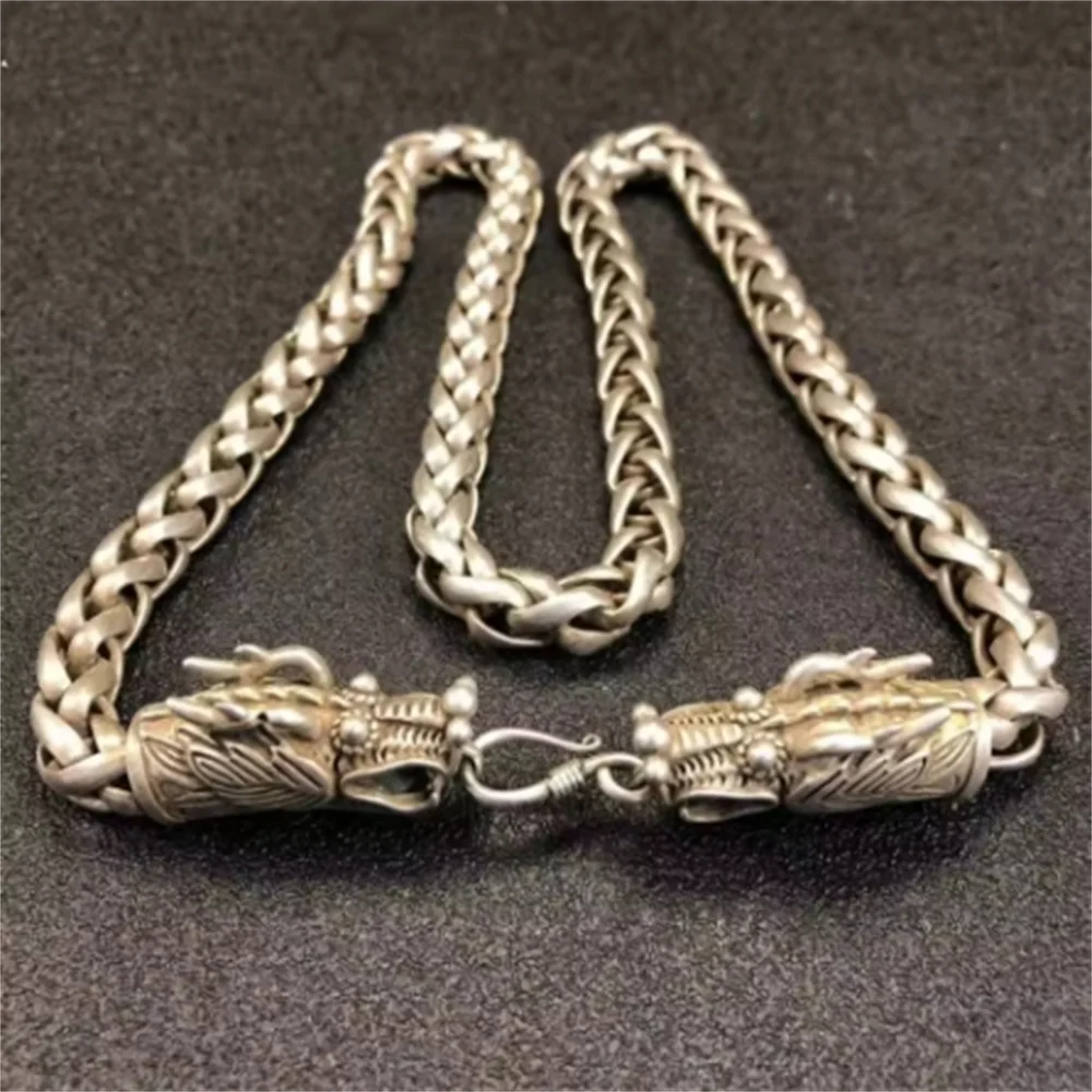 Antique handmade old Tibetan silver Nepalese hollow chain necklace pendant men's and women's silver jewelry gifts
Antique handmade old Tibetan silver Nepalese hollow chain necklace pendant men's and women's silver jewelry gifts