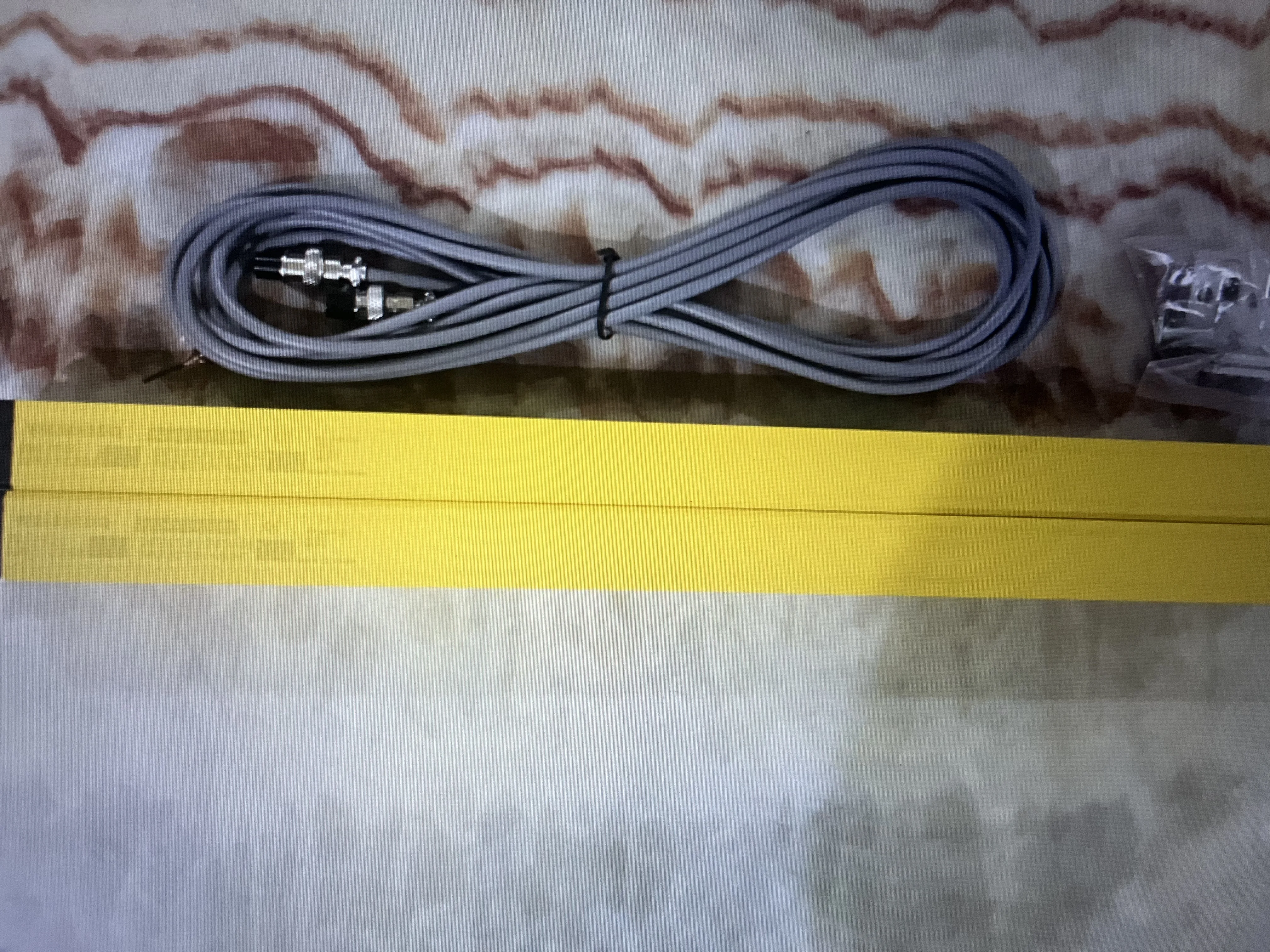 transistor PNP normally open 6 beams 40MM light curtain safety grating hydraulic protection punch profession photoelectric
transistor PNP normally open 6 beams 40MM light curtain safety grating hydraulic protection punch profession photoelectric