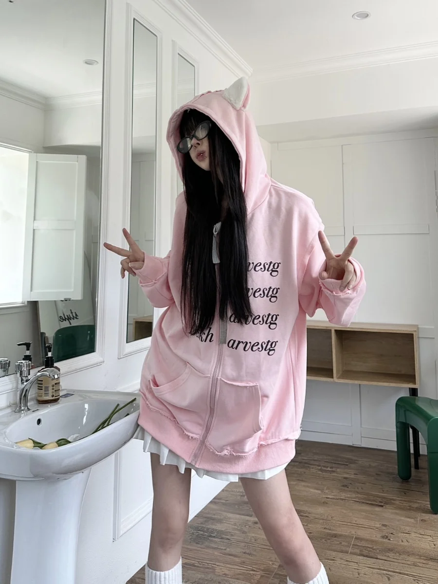 Свободная женская толстовка с длинными рукавами и капюшоном, розовая, с принтом-надписью, удобная, в уличном стиле, осенняя новинка
Свободная женская толстовка с длинными рукавами и капюшоном, розовая, с принтом-надписью, удобная, в уличном стиле, осенняя новинка