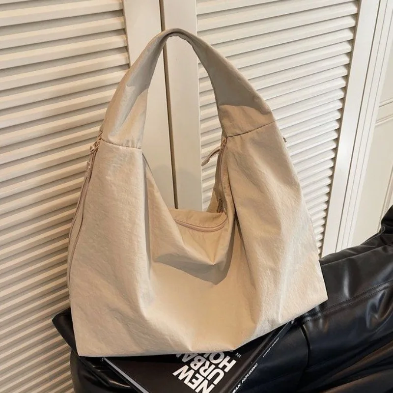 Premium Messenger Bag For Women From Famous Designer - Luxury Brand Leather Shoulder Bag Popular Classic Tote
Premium Messenger Bag For Women From Famous Designer - Luxury Brand Leather Shoulder Bag Popular Classic Tote