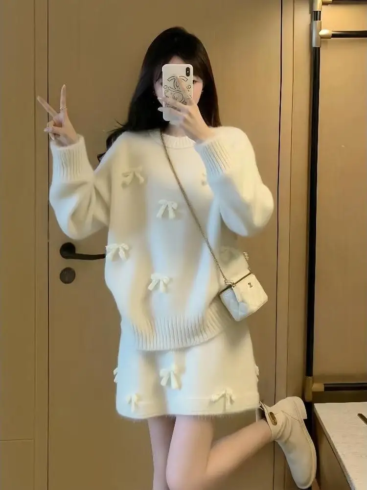 Korean Style Heavy Work Knot Knitted Sweater Short Skirt Two Piece Set Women's Design Sensation Gentle Wind New Style
Korean Style Heavy Work Knot Knitted Sweater Short Skirt Two Piece Set Women's Design Sensation Gentle Wind New Style