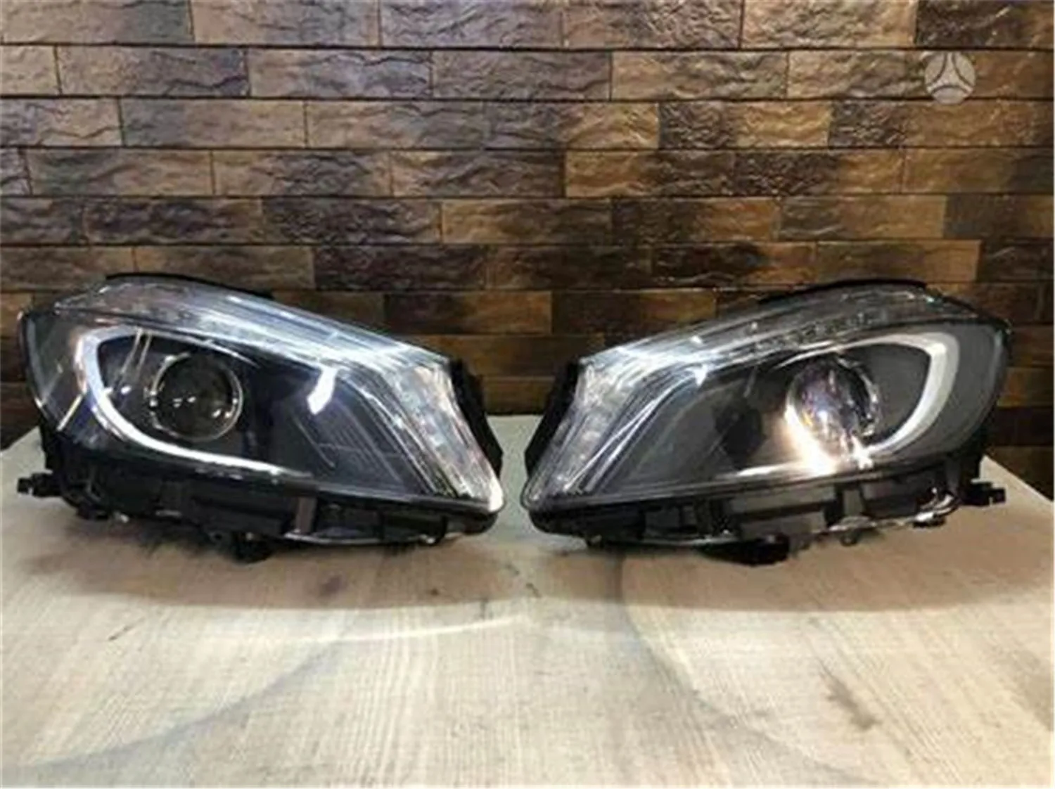 Car Accessories Xenon Lamp For 2012-2015 Mercedes Benz A Class W176 Headlight 176 A200 Original Headlamp Auto Light Assembly
Car Accessories Xenon Lamp For 2012-2015 Mercedes Benz A Class W176 Headlight 176 A200 Original Headlamp Auto Light Assembly