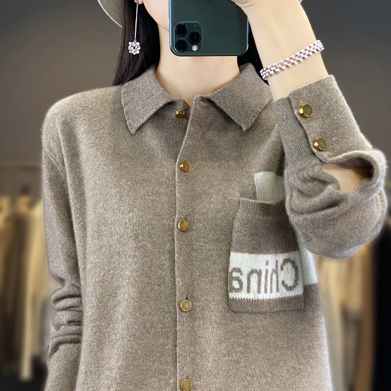 23 Autumn Winter New Pure Wool Cardigan Women's POLO Collar Solid Long Sleeve Pockets 100% Pure Wool Loose Knitted Cardigan Top
23 Autumn Winter New Pure Wool Cardigan Women's POLO Collar Solid Long Sleeve Pockets 100% Pure Wool Loose Knitted Cardigan Top