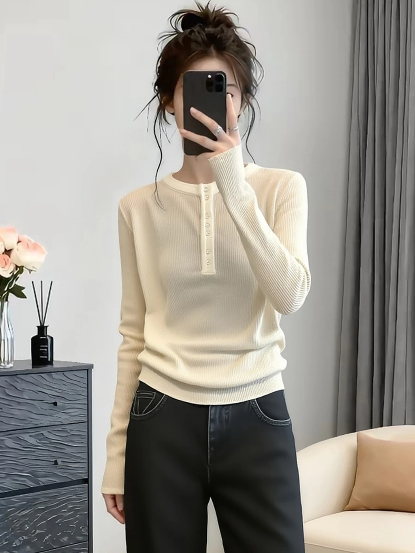 Soft round Neck Long Sleeve Women's Base Shirt Versatile Fashionable Knitted Top Spring 2026 Korean Style Straight Cut Knitwear
Soft round Neck Long Sleeve Women's Base Shirt Versatile Fashionable Knitted Top Spring 2026 Korean Style Straight Cut Knitwear