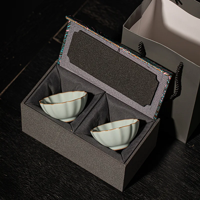 Ru Ware Tea Cup Porcelain Kung Fu Set High-End Personal Dedicated Women's Chinese Exquisite Gift
Ru Ware Tea Cup Porcelain Kung Fu Set High-End Personal Dedicated Women's Chinese Exquisite Gift