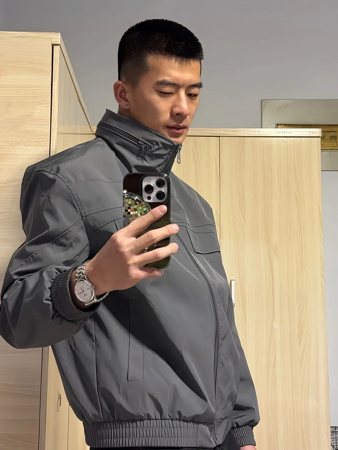 Мужская уличная куртка для активного отдыха, водонепроницаемая рабочая одежда, байкерская куртка, осенняя модная одежда для охоты, военное пальто на молнии
Мужская уличная куртка для активного отдыха, водонепроницаемая рабочая одежда, байкерская куртка, осенняя модная одежда для охоты, военное пальто на молнии