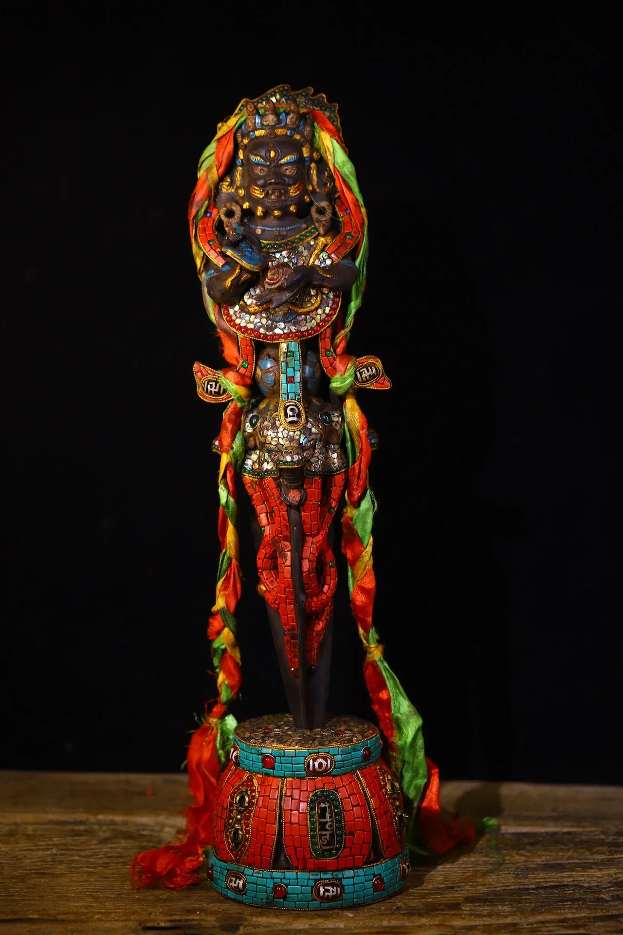 20"Tibetan Temple Collection Old Bronze Mosaic Gem gZi Beads Turquoise Puma Vajrayana Buddha Vajra Phurpa Amulet Town house
20"Tibetan Temple Collection Old Bronze Mosaic Gem gZi Beads Turquoise Puma Vajrayana Buddha Vajra Phurpa Amulet Town house