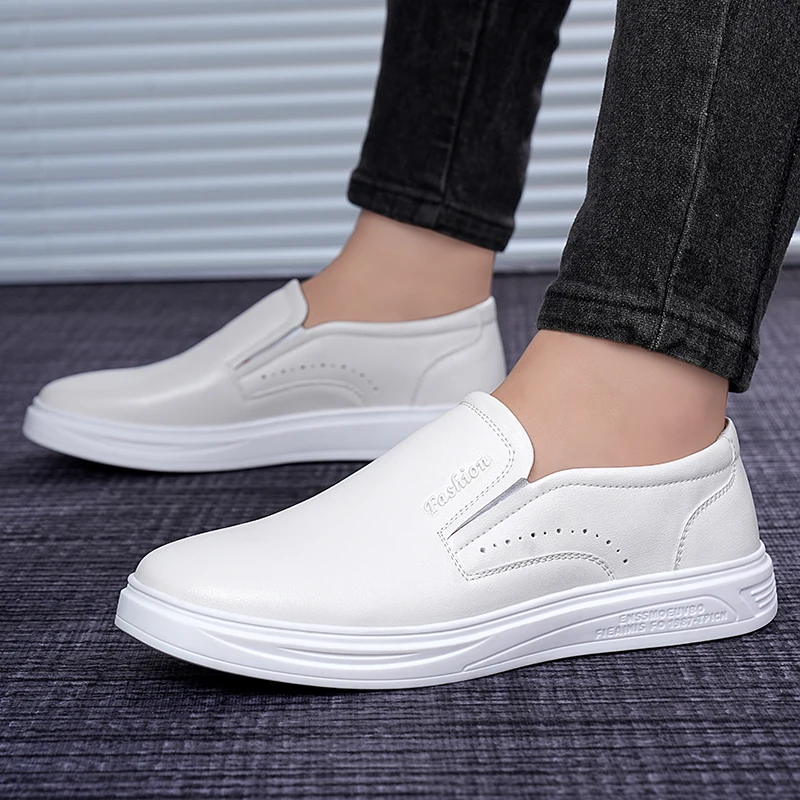 New 2026 Men's Genuine Leather Casual Sneakers Spring Summer Fashion Slip-On White Shoes Soft Sole Comfortable for Everyday Wear
New 2026 Men's Genuine Leather Casual Sneakers Spring Summer Fashion Slip-On White Shoes Soft Sole Comfortable for Everyday Wear