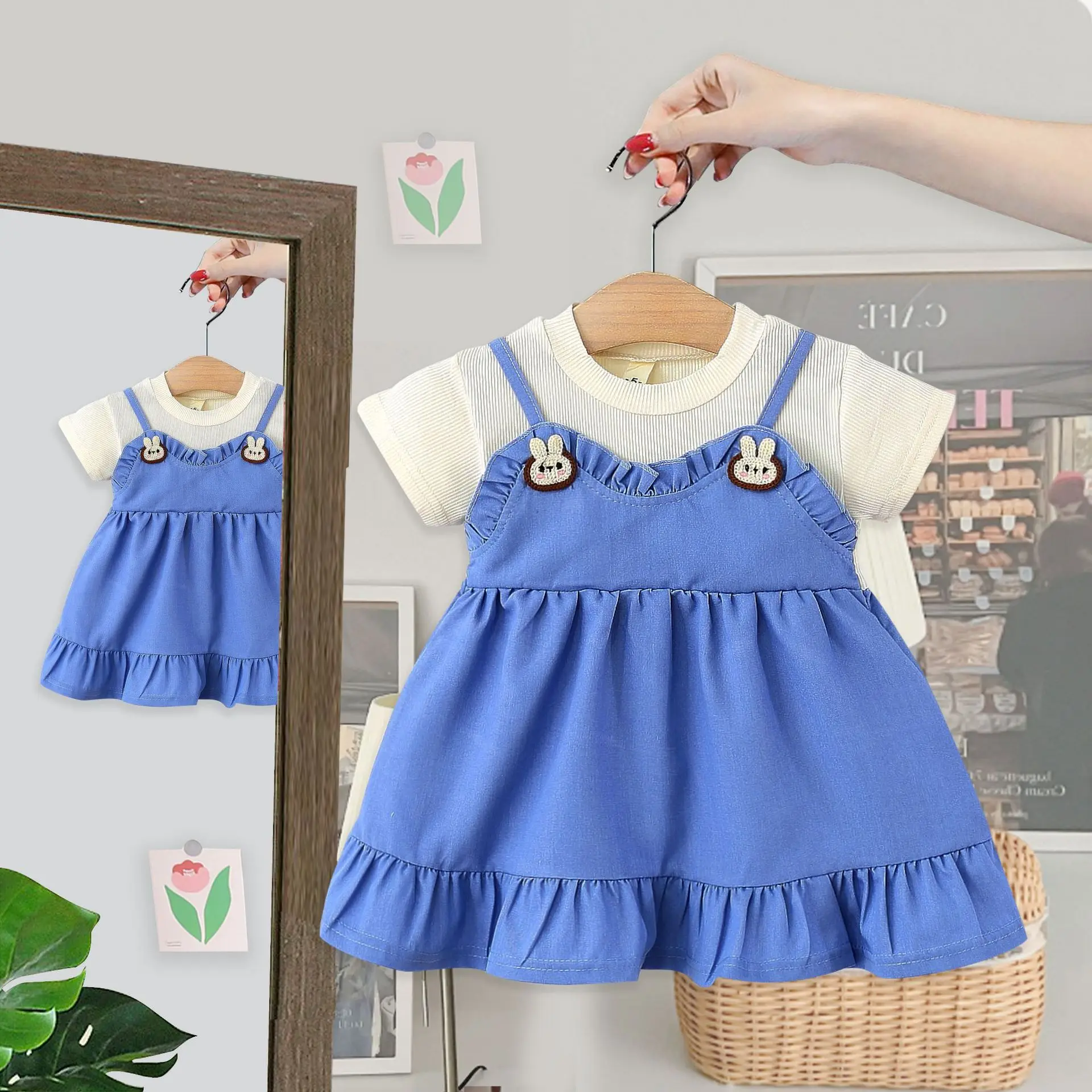 Children's Summer Dress, Children's Clothing New Style, Girls' Cartoon Rabbit Fake Two-piece Short Sleeved Casual Princess Skirt
Children's Summer Dress, Children's Clothing New Style, Girls' Cartoon Rabbit Fake Two-piece Short Sleeved Casual Princess Skirt