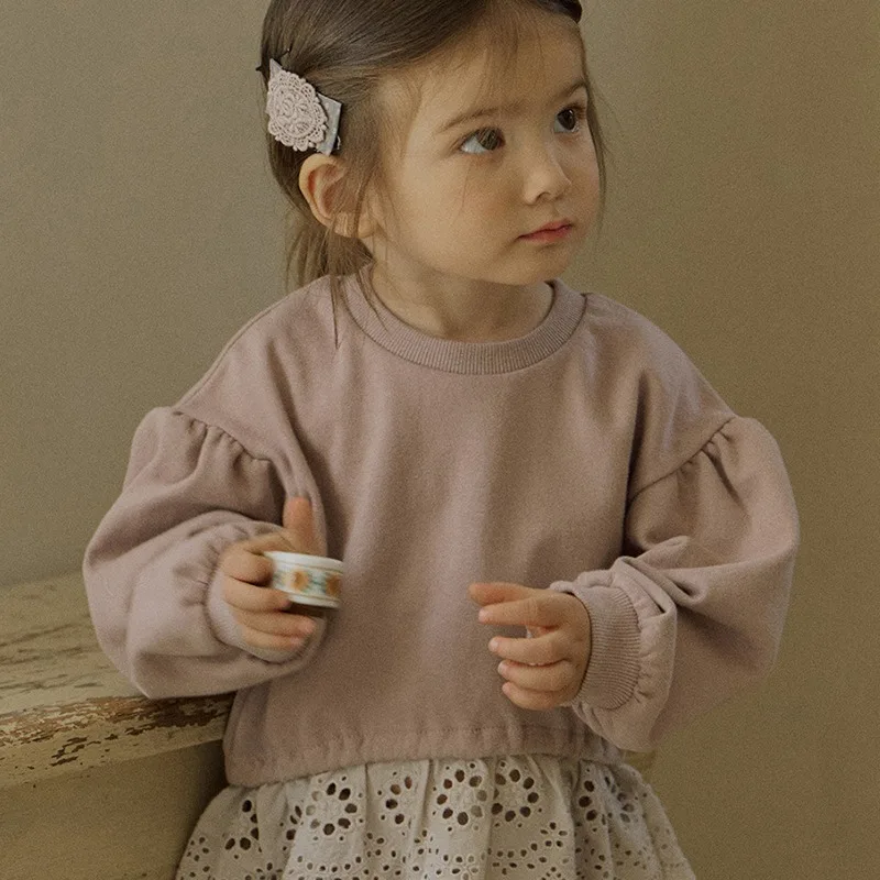 Children Clothing Girls Hoodie 2023 Autumn New Korean Style Girls Lace Hollow Out Cotton Round Neck Long Sleeve Hoodie T Shirt
Children Clothing Girls Hoodie 2023 Autumn New Korean Style Girls Lace Hollow Out Cotton Round Neck Long Sleeve Hoodie T Shirt