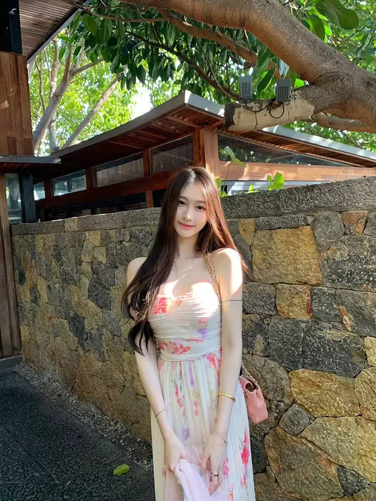 XZY plus Size Floral Print One Shoulder Bustier Dress Women's Summer Vacation Gored Skirt French Style Slim Fit High Waist Po...
XZY plus Size Floral Print One Shoulder Bustier Dress Women's Summer Vacation Gored Skirt French Style Slim Fit High Waist Po...