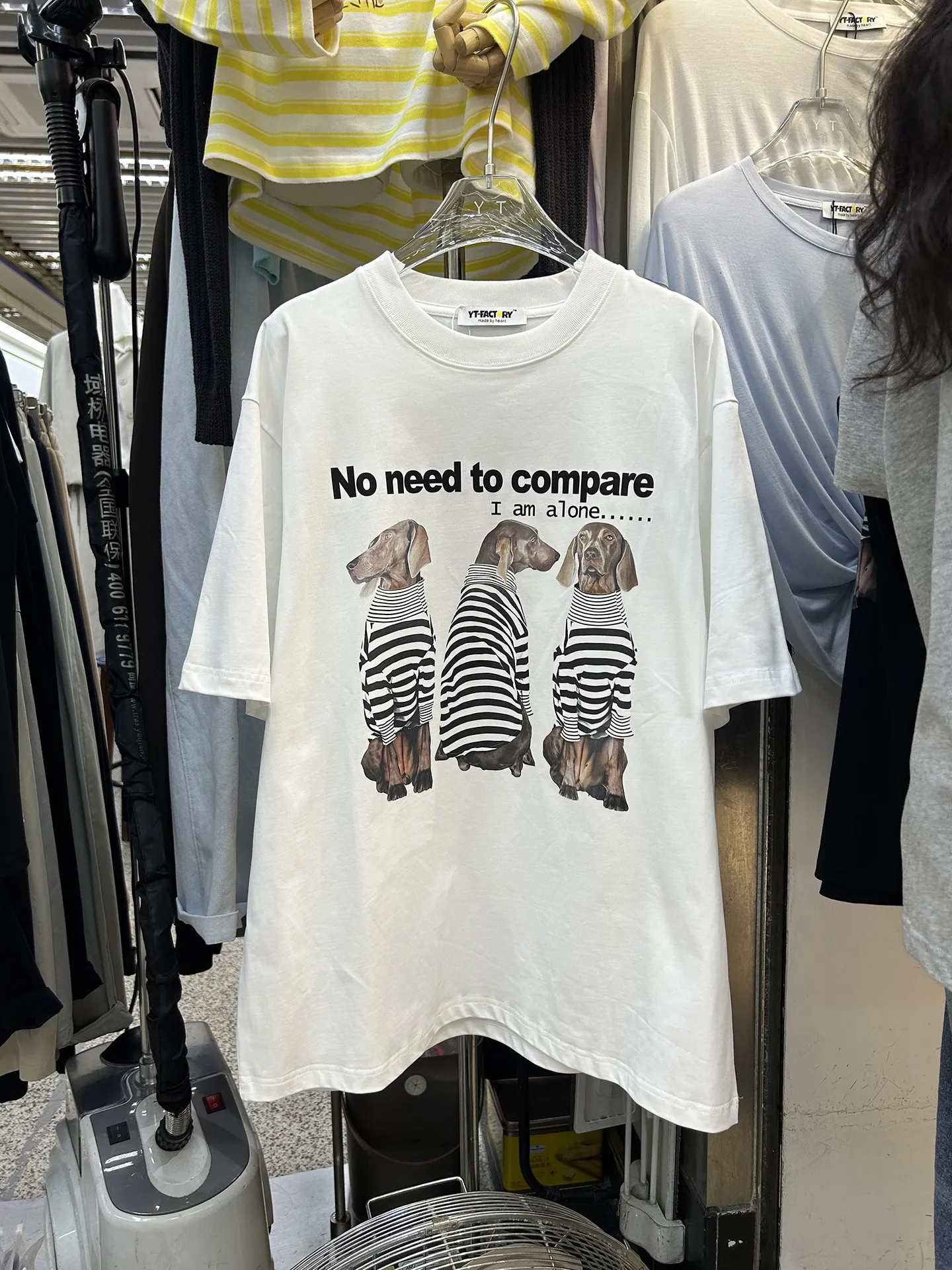 European Pullover Round Neck Medium and Long Large Version T-shirt Short Sleeve Women's Fashion Versatile Trend Top
European Pullover Round Neck Medium and Long Large Version T-shirt Short Sleeve Women's Fashion Versatile Trend Top