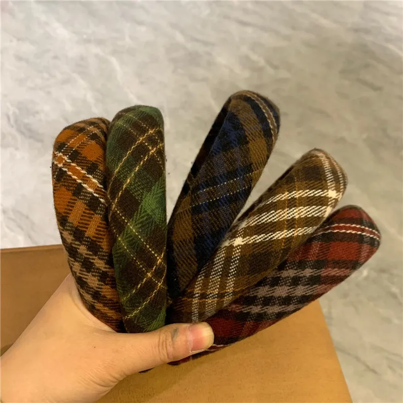 Thick Sponge Headband Plaid Pattern Retro Vintage for High Crown Volume Boosting Non Slip Daily Use for Face Wash
Thick Sponge Headband Plaid Pattern Retro Vintage for High Crown Volume Boosting Non Slip Daily Use for Face Wash