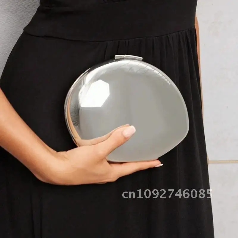 Designer Acrylic Shell Shape Metal Bag Gold Silver Women Evening Small Crossbody Clutch Purse Bags Cute Bag Shiny Shoulder Party
Designer Acrylic Shell Shape Metal Bag Gold Silver Women Evening Small Crossbody Clutch Purse Bags Cute Bag Shiny Shoulder Party