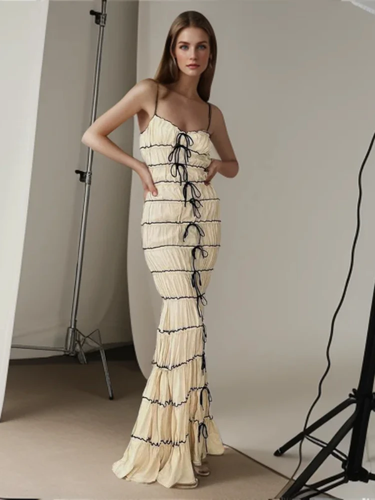 Fashion Vintage Ruffles Beach Party Dress for Women 2024 Spring Summer Women Temperament Pleated Lace Waist Sling Dress Elegant
Fashion Vintage Ruffles Beach Party Dress for Women 2024 Spring Summer Women Temperament Pleated Lace Waist Sling Dress Elegant